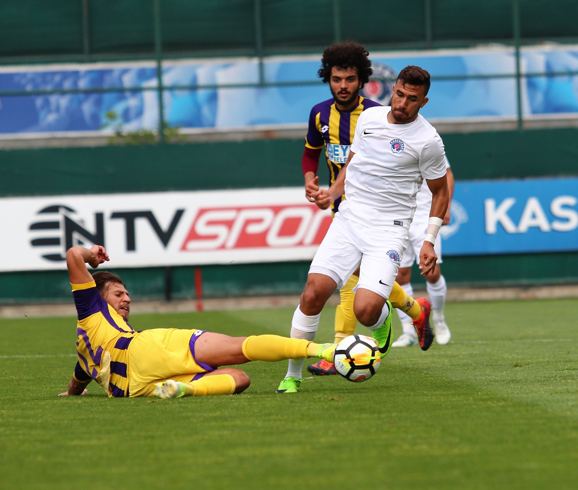nhan-dinh-soi-keo-kasimpasa-vs-eyupspor-luc-00h00-ngay-14-12-2024